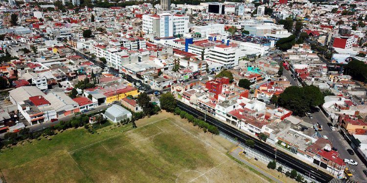 Rehabilitan 1 km de carpeta asfáltica en avenida Cue Merlo