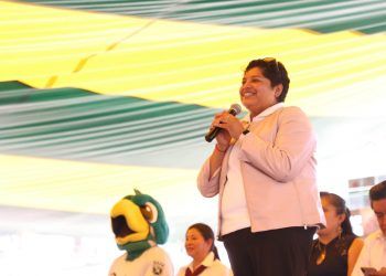 Mejores condiciones de salud para todos: Karina Pérez