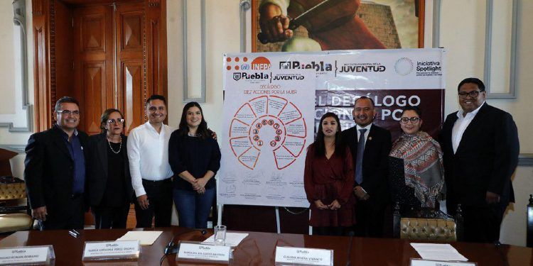 Servidores públicos se comprometen para erradicar la violencia contra las mujeres