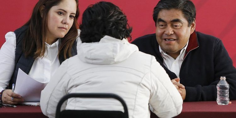 El gobierno promueve la inclusión y logré un empleo en el martes ciudadano, afirma joven