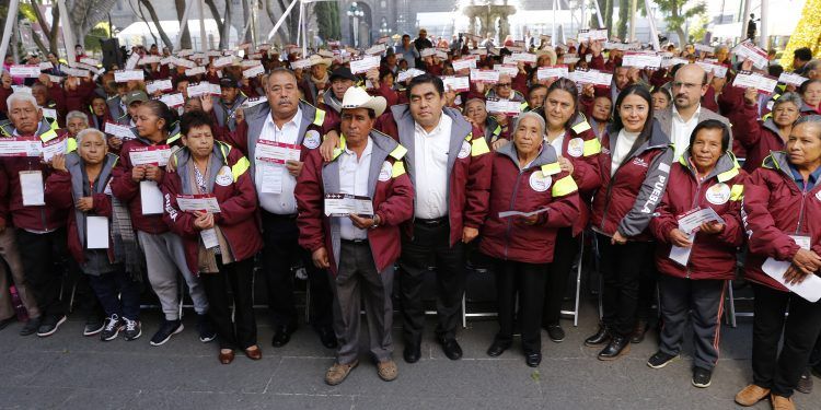 Trabaja gobierno en reunir a familias migrantes