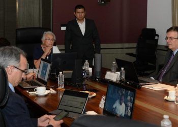 En videoconferencia con gobernadores, titular de Gobernación y Relaciones Exteriores acuerdan acciones contra Covid-19