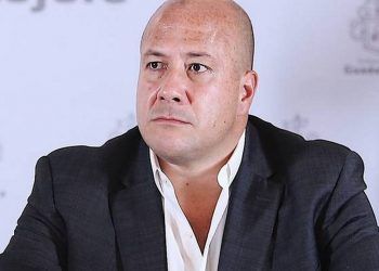Jalisco: Gobernador Alfaro pide a la población aislarse durante cinco días