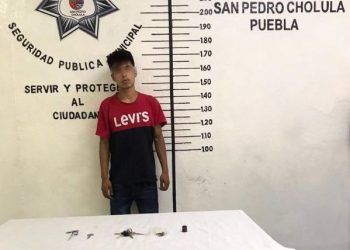 Policías de San Pedro Cholula capturaron a ladrón de camioneta