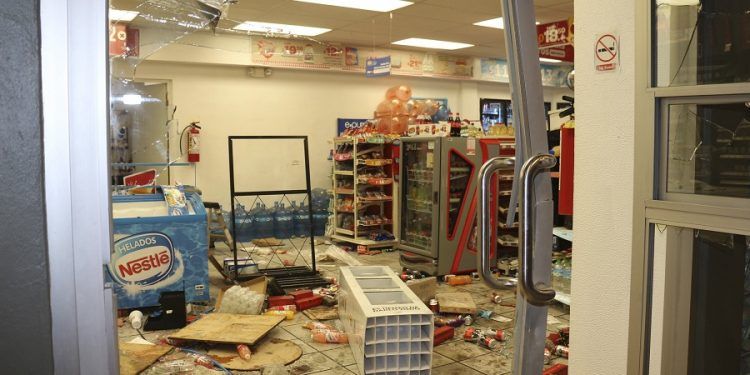 Ante llamados a saqueos, comercios poblanos bajarían cortinas antes de hora de cierre