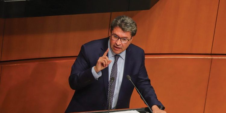 De “irresponsable e inoportuna” califican reelección de diputados y senadores