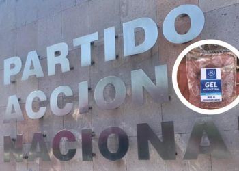 Oportunismo: redes critican al PAN por dar bolsas de gel antibacterial con su logo