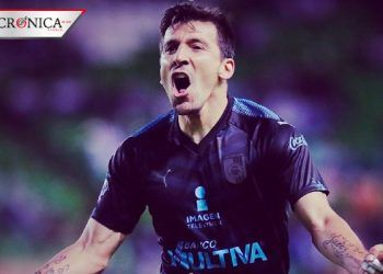 Policía arresta a ladrones de playeras del Pájaro Benítez; le robaron mil prendas
