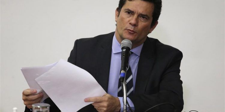 Ministro de Justicia y Seguridad dimite en Brasil