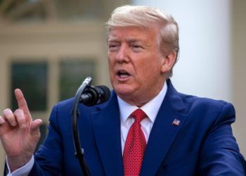 Trump se resiste a declarar orden nacional de quedarse en casa