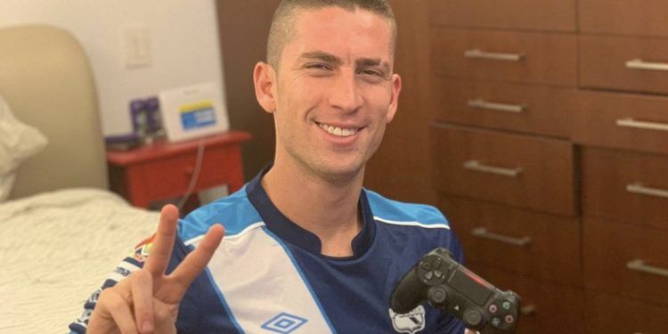Con triplete de Santiago Ormeño, el Club Puebla derrotó 3-0 al América en la Jornada 1 de la eLigaMX