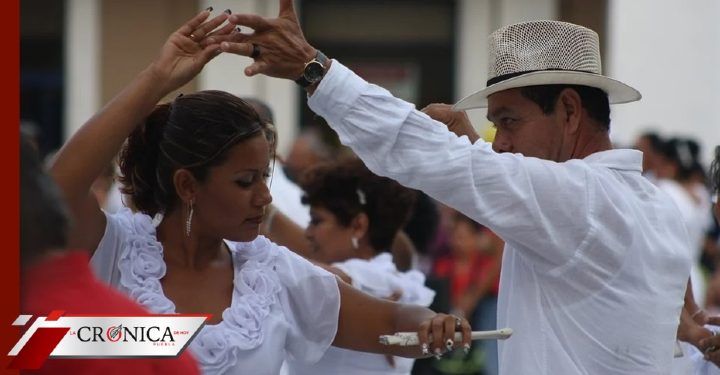 Trabajadores piden a AMLO incremento del 33% en presupuesto para cultura