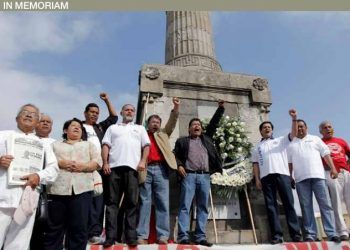 IN MEMORIAM – Ese puño no se ve