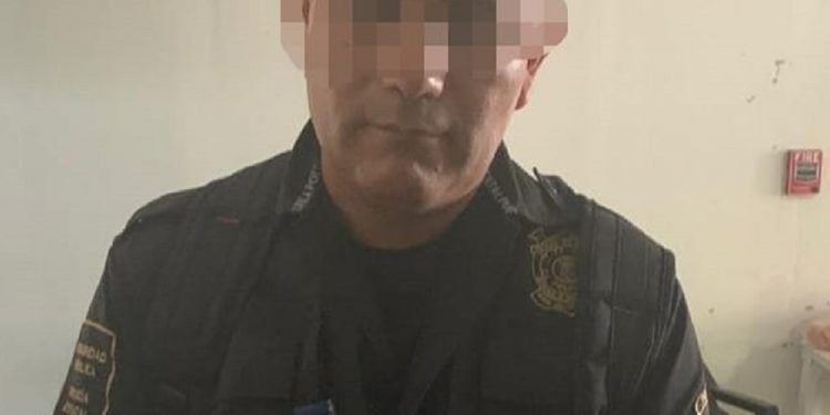 Custodio del Cereso de Puebla fue detenido por ingresar droga para un recluso