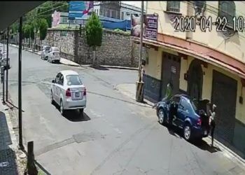 A plena luz del día intentan secuestrar a una joven en la colonia El Carmen de Puebla