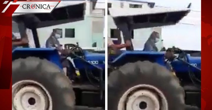 Monja se hace viral por desinfectar calles de Perú con un tractor (VIDEO)