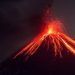 El volcán Krakatoa hace erupción y mantiene actividad constante