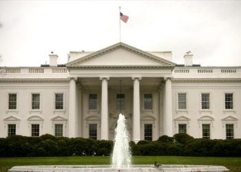 Casa Blanca cambiará estrategia de comunicación sobre COVID-19