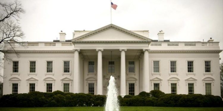 Casa Blanca cambiará estrategia de comunicación sobre COVID-19