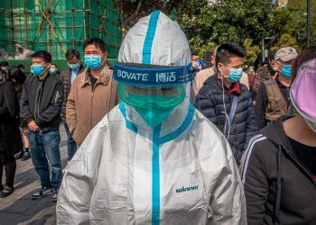 Japón supera los 13 mil 500 casos de COVID-19
