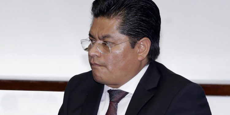 Pobladores de Ocotlán confrontan al edil Antonio Teutli por tala de árboles