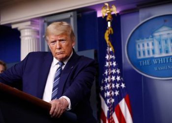 Trump ayudará a México en reducción petrolera, en espera de reembolso