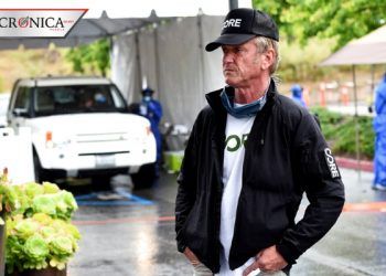 Sean Penn trabaja en iniciativa para realizar pruebas gratuitas de COVID-19