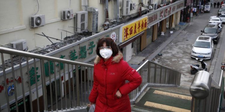 China niega “guerra de propaganda” por su gestión ante COVID-19