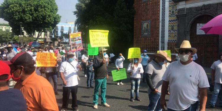 Ferieros de Puebla piden al gobierno apoyos económicos para enfrentar crisis por COVID-19