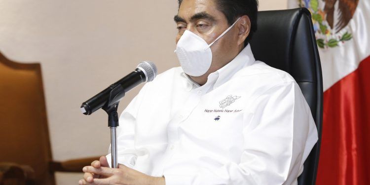 Plazo de tres días a municipios para retirar ambulantes de la vía pública: Barbosa