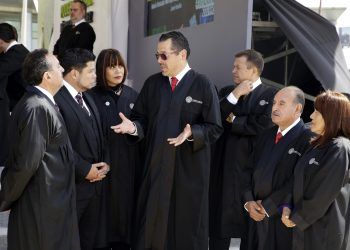 Magistrados de Puebla gastan hasta por tutoría para redactar