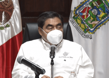 Miguel Barbosa anuncia apoyos a meseros y banqueteros de Puebla