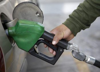 Venta de gasolina ha caído hasta 60% por COVID-19