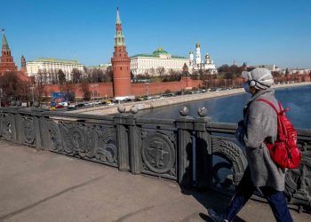 Rusia supera los 100 mil casos por COVID-19