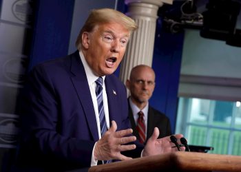 Trump ordena disparar a barcos iraníes que los acosen en el océano