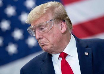 Trump dice que COVID-19 en Casa Blanca está muy bien contenido