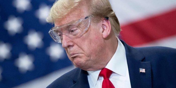 Trump dice que COVID-19 en Casa Blanca está muy bien contenido