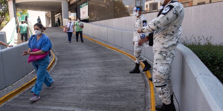 Habilitarán videollamadas para pacientes de COVID-19 en CDMX