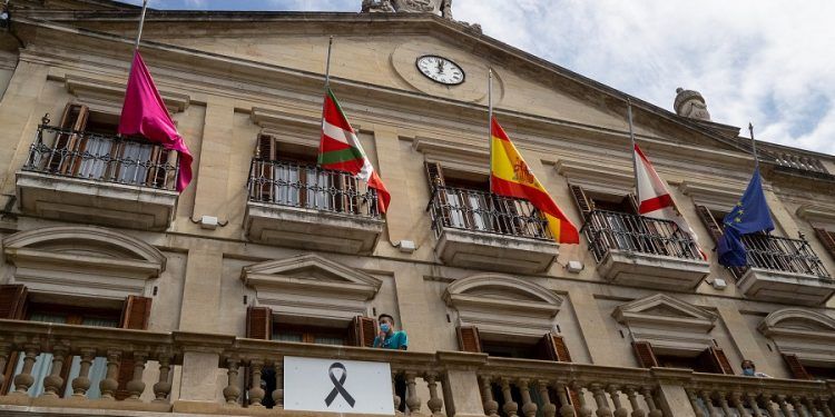 En España decretan luto nacional durante diez días por el COVID-19