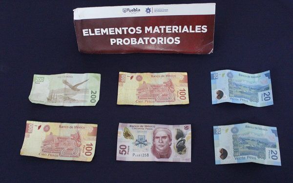 Ladrón balea a policías para evitar su detención en Puebla; asaltó una gasolinera