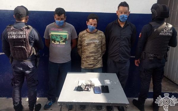 Vendedores de droga detenidos en Puebla; utilizaban taxi para repartir «pedidos» 