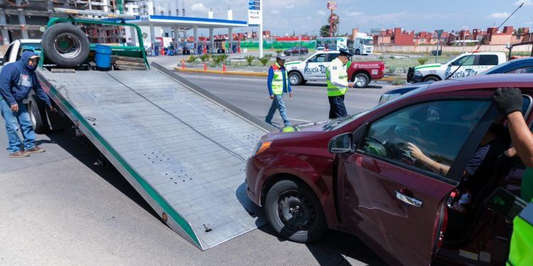 61 vehículos se van al corralón por incumplir con el “Hoy no Circula”