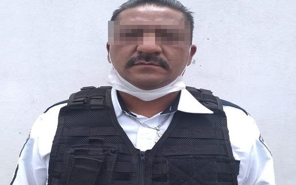 SSP Puebla detiene a elemento de seguridad privada por usurpación de funciones