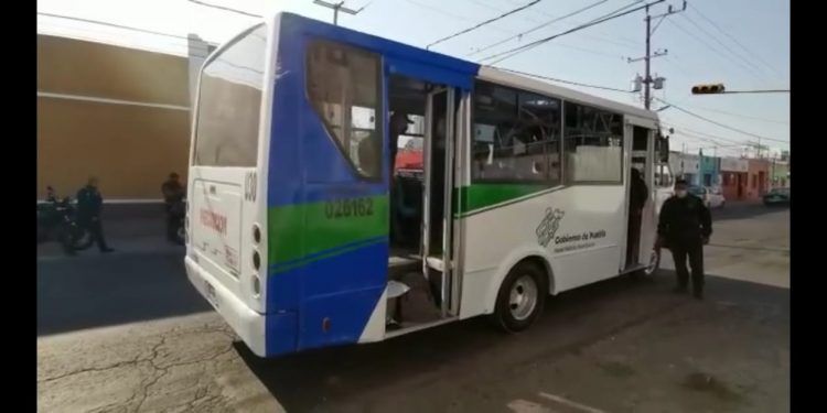 Hieren de bala a un pasajero en asalto a Bulevar-CU
