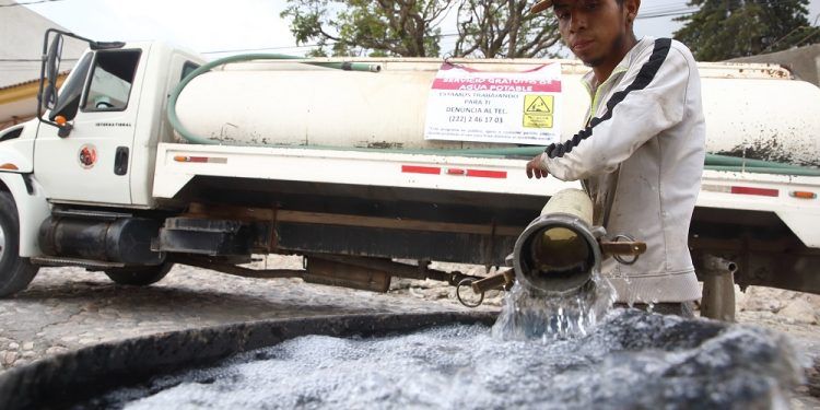 Por contingencia de COVID-19 en Puebla instalan 55 hidratantes públicos en zonas vulnerables