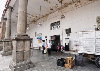 Tras muerte de custodio por Covid-19 encienden focos rojos en Cereso de Cholula 