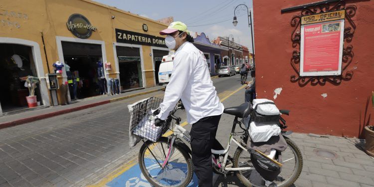 Lanzados de pronto, o con medio sueldo; y van por patrones