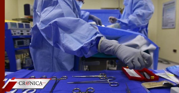 Médico invita a evitar ataques a artistas que se someten a cirugías plásticas