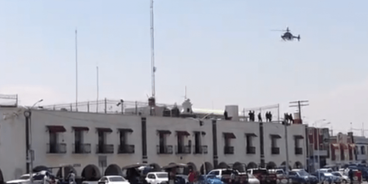 Operativo en el Cereso de Huejotzingo tras contagio de nueve internos por COVID-19