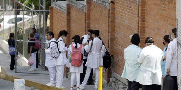 AMIS pide no dejarse engañar en cobro de póliza de personal médico